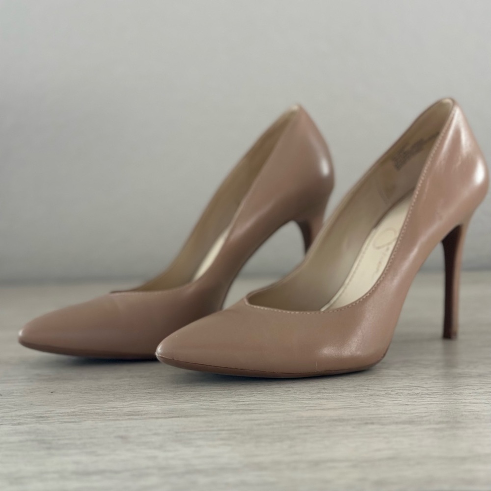 Jessica Simpson Nude Heel